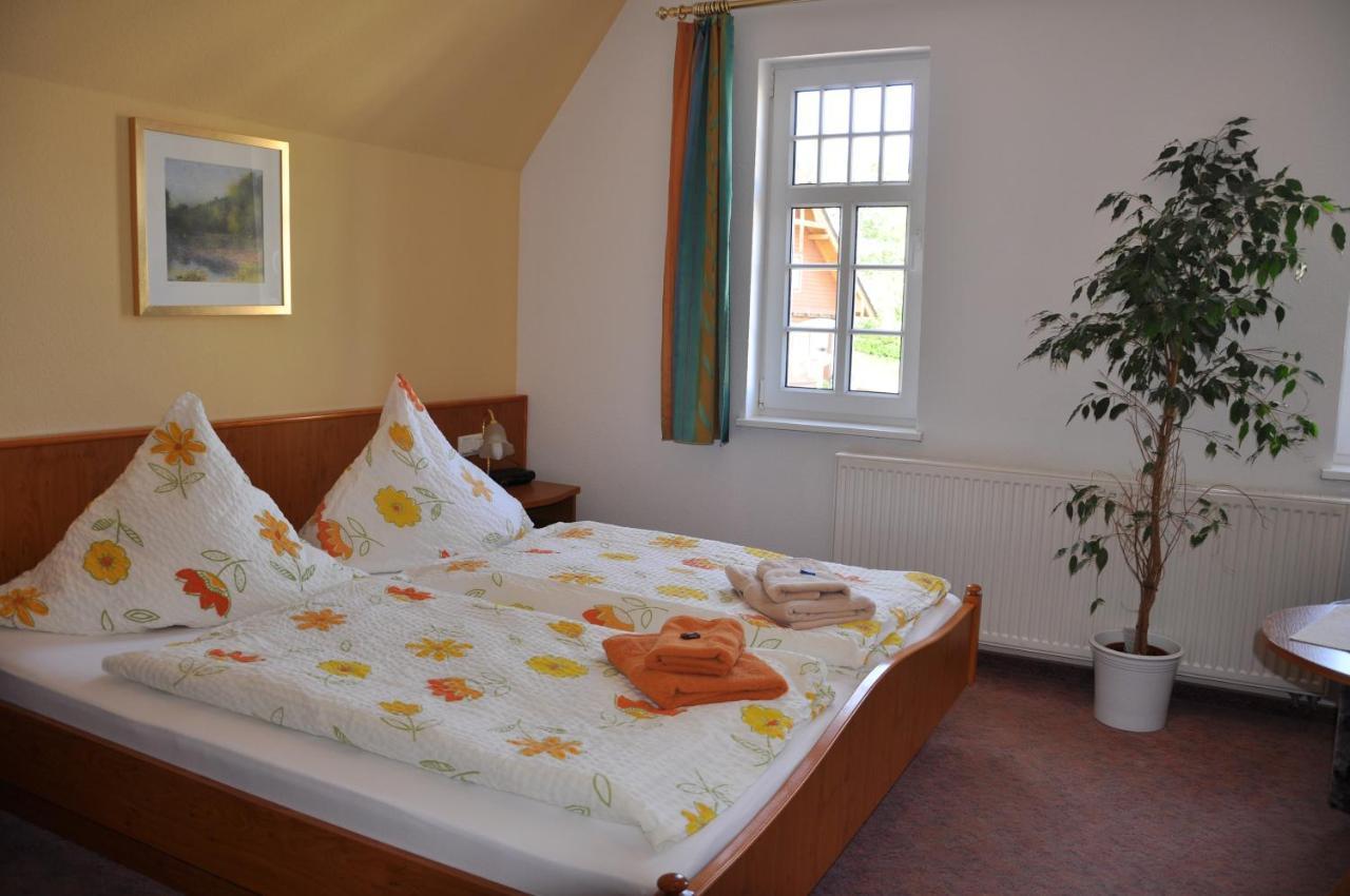 Gaststaette & Pension Waldschloesschen Oberhof  Eksteriør billede
