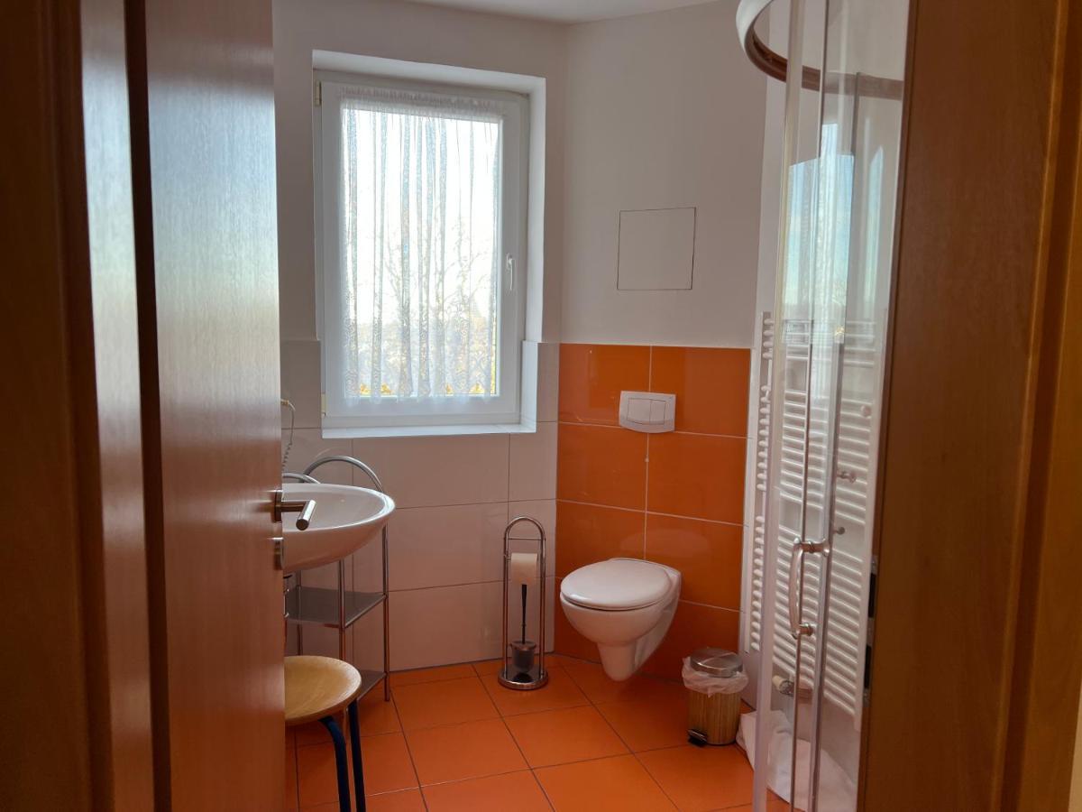 Gaststaette & Pension Waldschloesschen Oberhof  Eksteriør billede