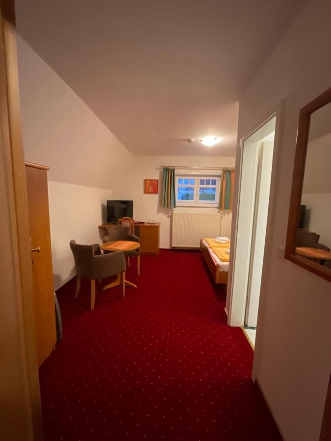 Gaststaette & Pension Waldschloesschen Oberhof  Eksteriør billede